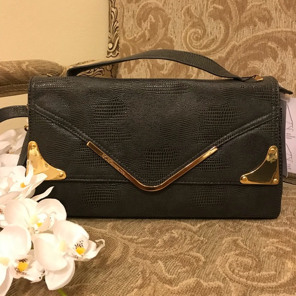 BCBGeneration Handbags - 🌷BCBG Grey 2 Way Handle Purse 🌷